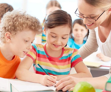Primary School a Educational Category Flat Responsive web template