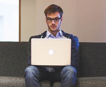 Lively Chat a Corporate Category Bootstrap Responsive Web Template