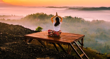 Yoga Lite a Sports Category Bootstrap Responsive Website Template