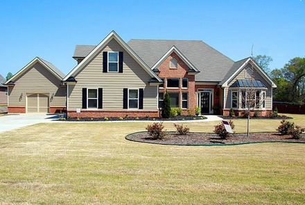 Prefabrication a Real Estate Bootstrap Responsive Web Template